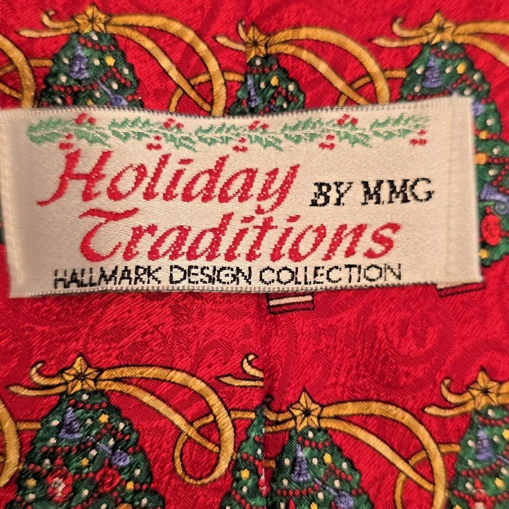 Vtg‎ 90s Hallmark Christmas Tie Red Silk Made in USA Holiday Traditions Trees